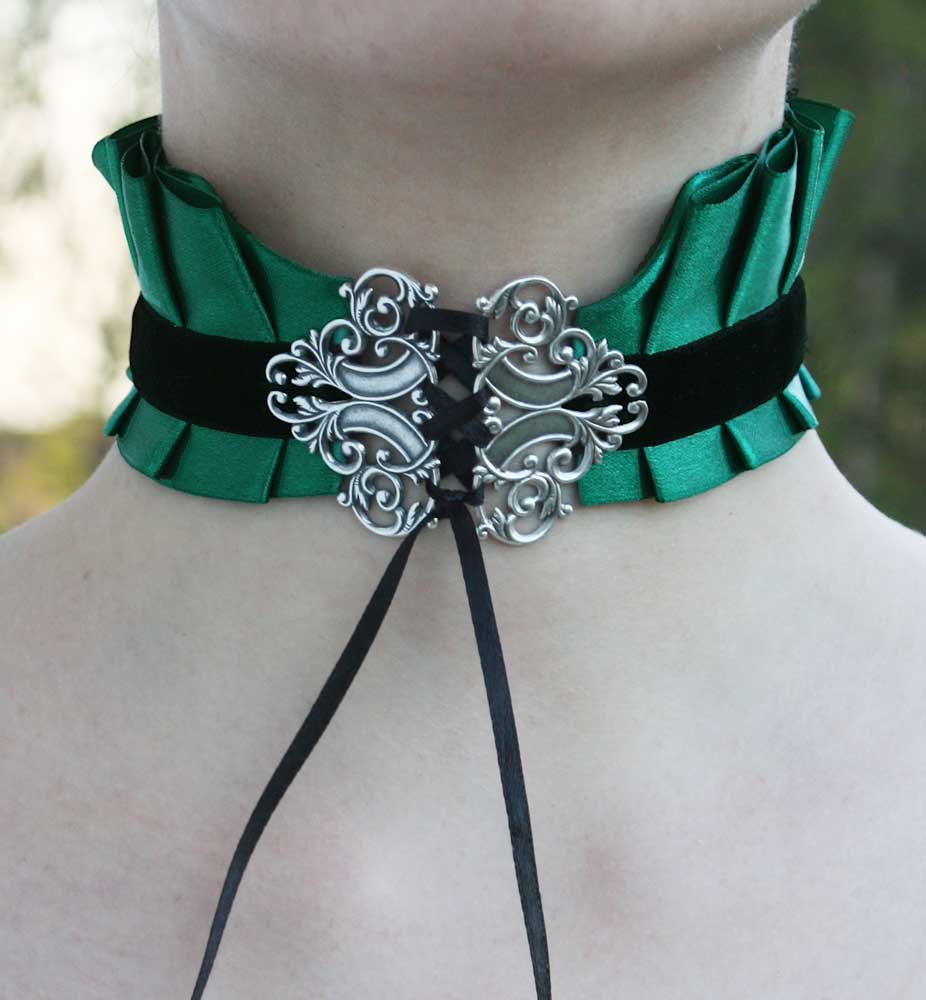 emerald_green_neck_corset_by_pinkabsinthe-d4z88xr