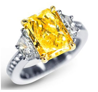 fancy_yellow_diamond_ring_125