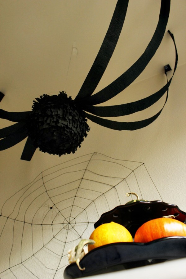 diy-fringe-spider-lanterns8