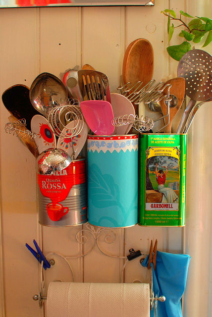 diy-storage-made-of-recycled-cans