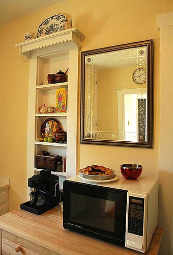 mirror-on-a-kitchen
