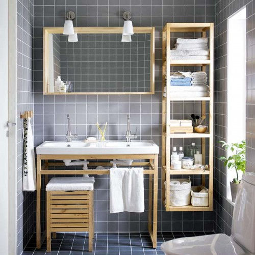 makeup-storage-in-a-bathroom-cabinets