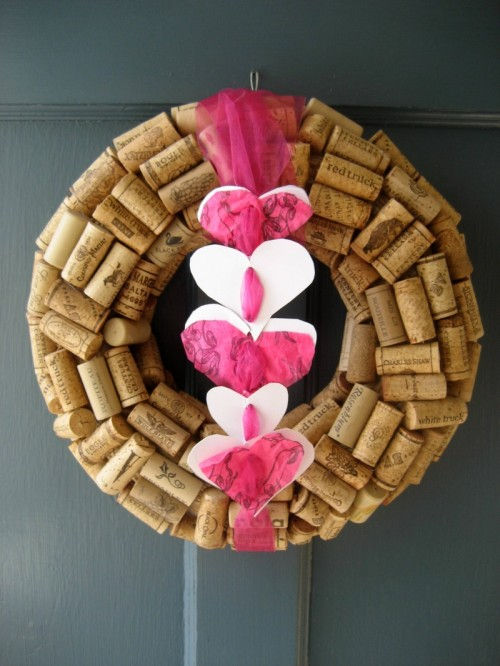 cork-valentine-wreath