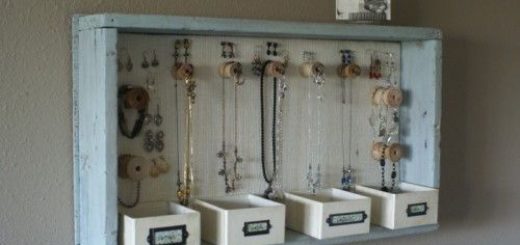 diy-hanging-jewelry-organizer