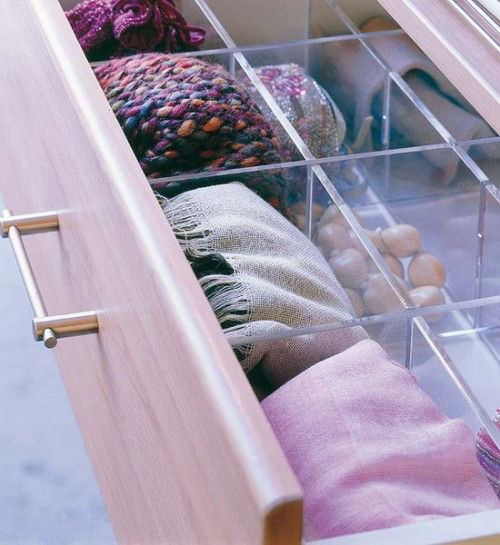 how-to-store-scarves