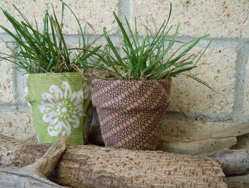 how-to-cover-planters-with-fabric