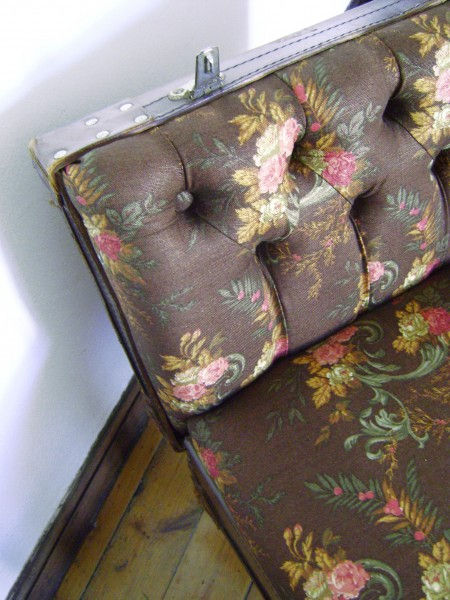 Recreate_Suitcase-Chair_Floral-Linen-Leather_Lrg-3-450x600