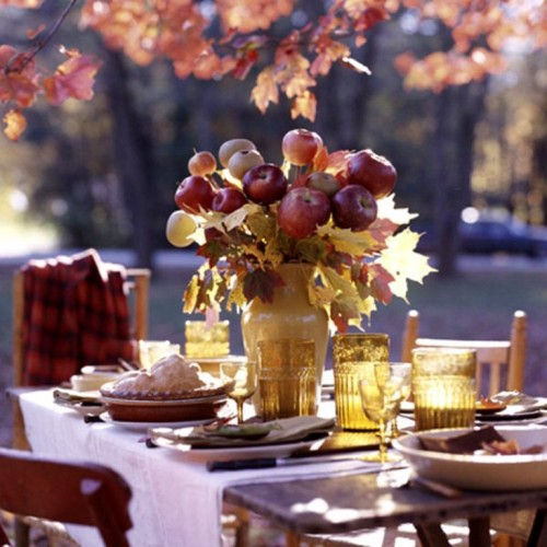 red-and-yellow-apples-for-fall-decor