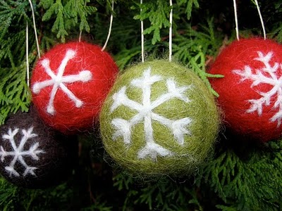 diy-felt-christmas-tree-ornaments-12