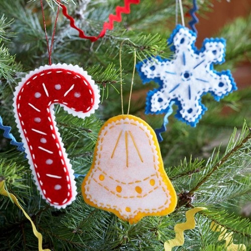diy-felt-christmas-tree-ornaments-28-500x500