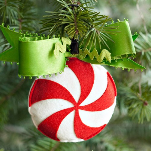 diy-felt-christmas-tree-ornaments-35-500x500