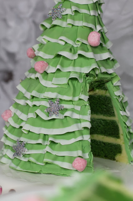 christmas tree ruffle cake a decorated cake1