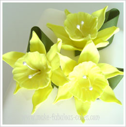 gum-paste-daffodil-med