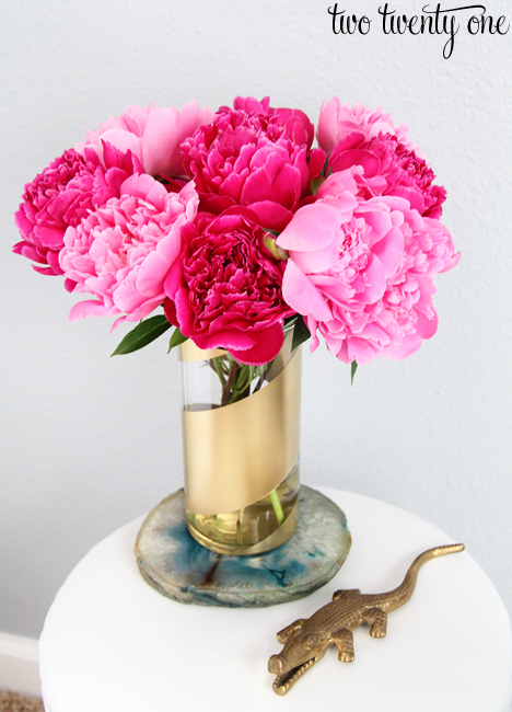how-to-spray-paint-a-vase7